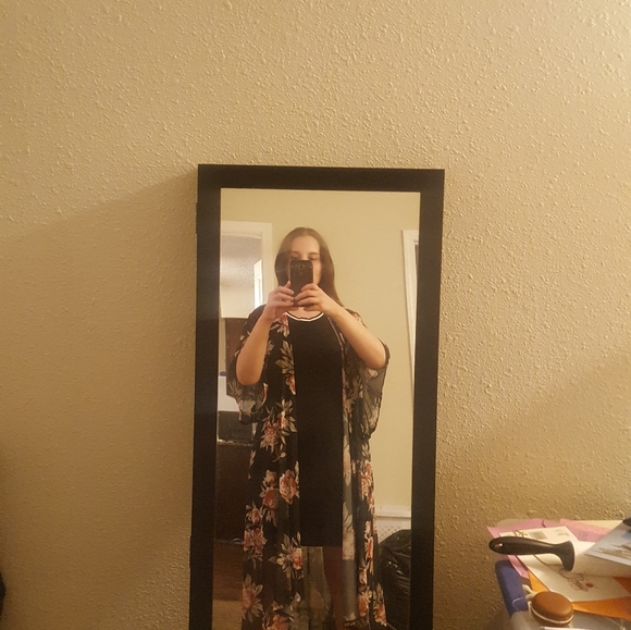 Kimono - Picture 3 of 3